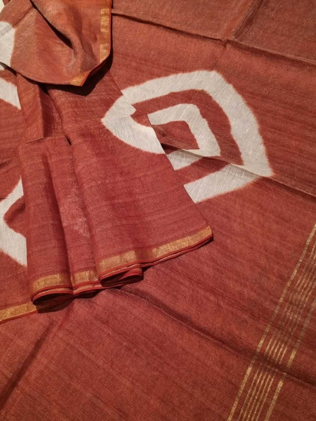 Handwoven Printed Tussar Silk Saree Ecommerce